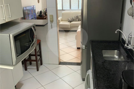 Apartamento à venda com 2 quartos, sendo 1 suíte,  em Canto do Forte, Praia Grande, SP