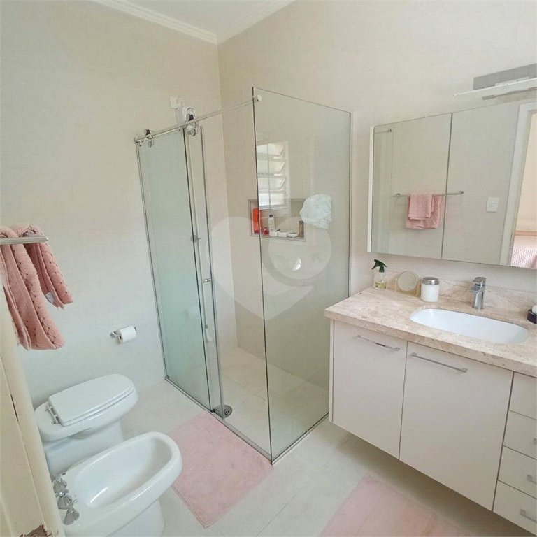 Casa à venda com 3 quartos, sendo 1 suíte,  em Bosque da Saúde, São Paulo, SP