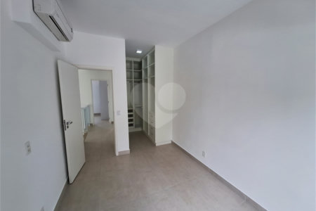 Casa à venda com 3 quartos, sendo 1 suíte, no condomínio Villagio Montalcino, Vinhedo - SP