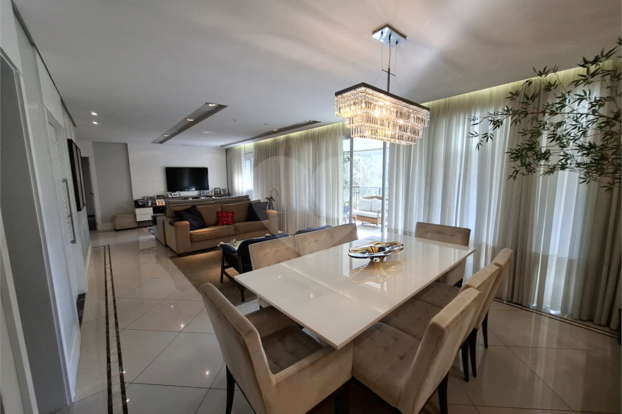 Apartamento à venda com 3 suítes em Santana, São Paulo, SP