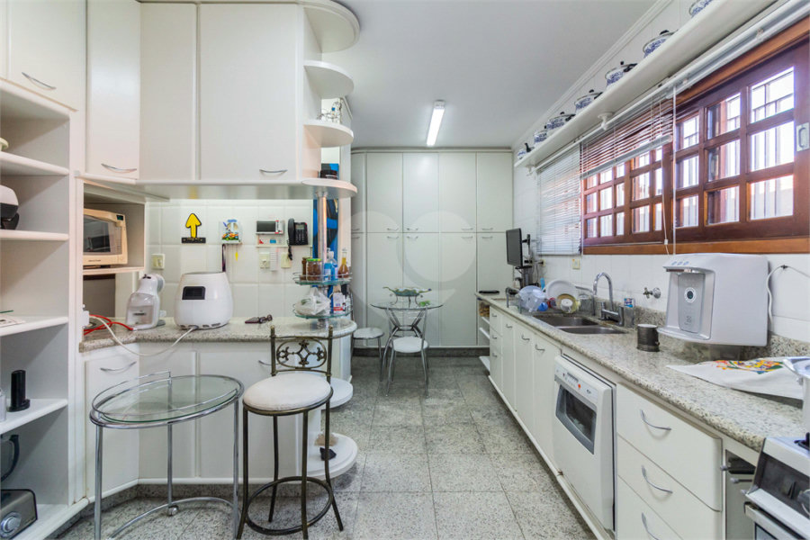 Casa à venda com 4 quartos, sendo 2 suítes,  em Jardim França, São Paulo, SP