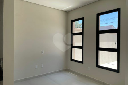 Casa à venda com 3 quartos, sendo 1 suíte, em Vila Maria Helena, Indaiatuba, SP