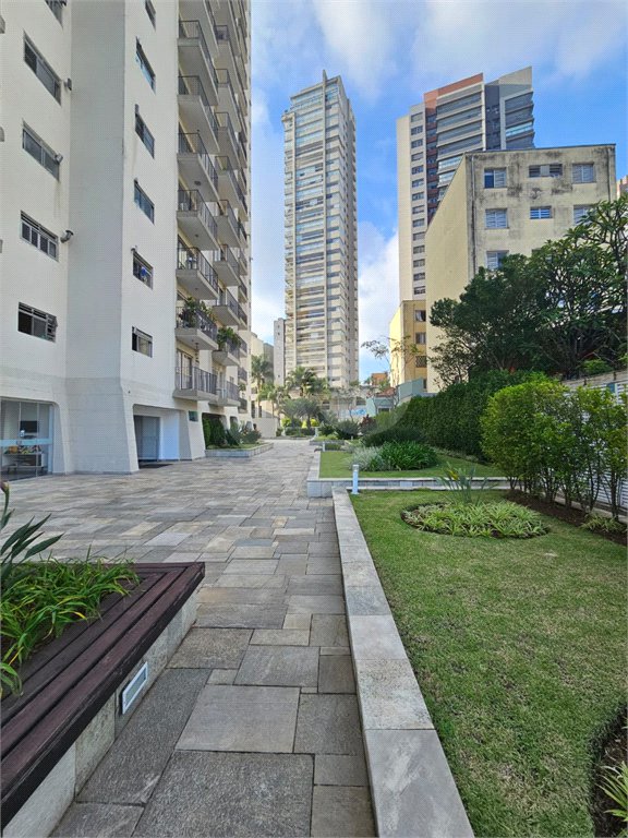 Casa à venda com 3 quartos, sendo 1 suíte, no condomínio Jconde de Irajá, São Paulo - SP
