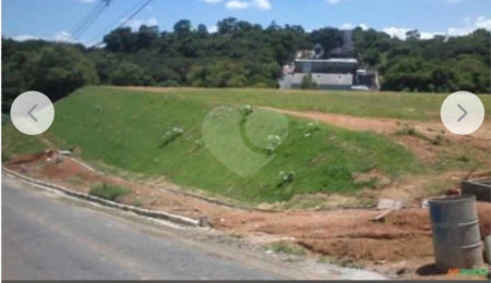 Terreno à venda em Laranja Azeda, Arujá, SP