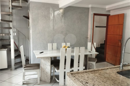 Sobrado à venda com 4 quartos, sendo 2 suítes, em Santa Teresinha, São Paulo, SP