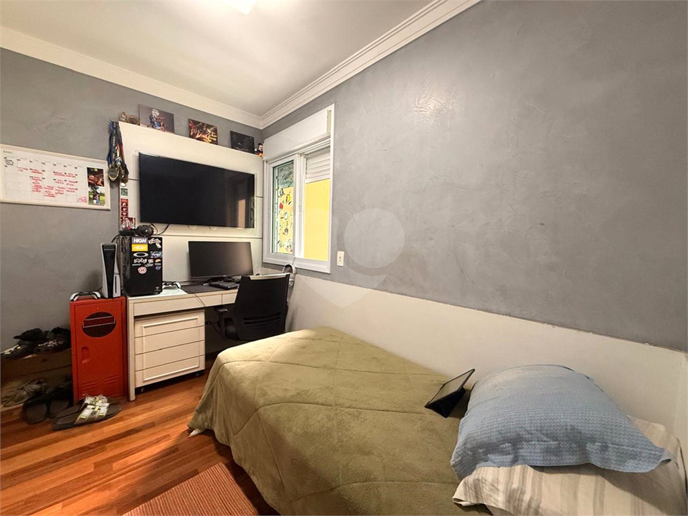 Casa à venda com 4 quartos, sendo 2 suítes, no condomínio Florada da Serra, São Paulo - SP