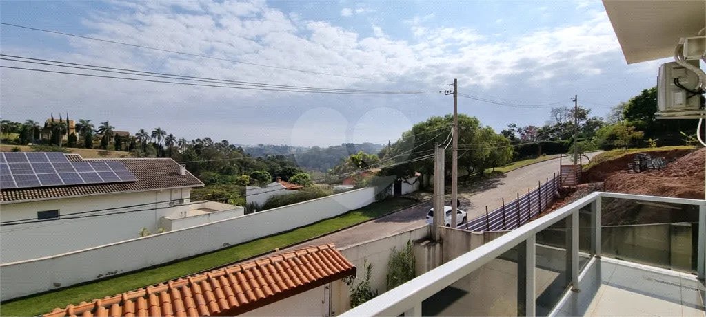 Casa à venda com 3 quartos, sendo 1 suíte, no condomínio Chácaras do Lago, Vinhedo - SP