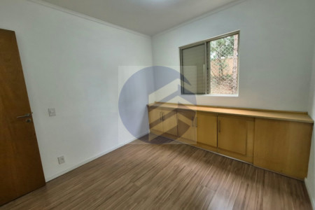 Apartamento à venda com 3 quartos, 1 banheiro e 1 vaga próximo à USP