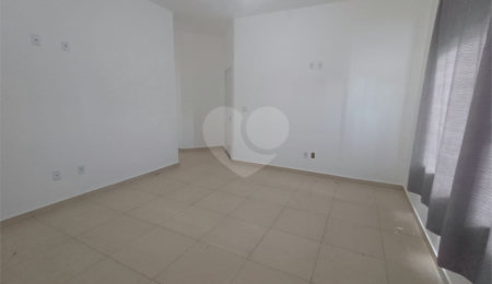 Casa à venda com 3 quartos, sendo 2 suítes,  no condomínio Sollaris, Araraquara - SP
