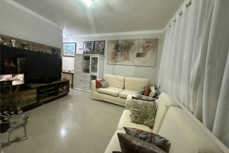 Casa à venda ou para alugar com 3 quartos, sendo 1 suíte,  em Jardim Vivan, São Paulo, SP