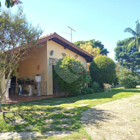 Casa à venda com 3 quartos, sendo 1 suíte, em Santa Claudina, Vinhedo, SP