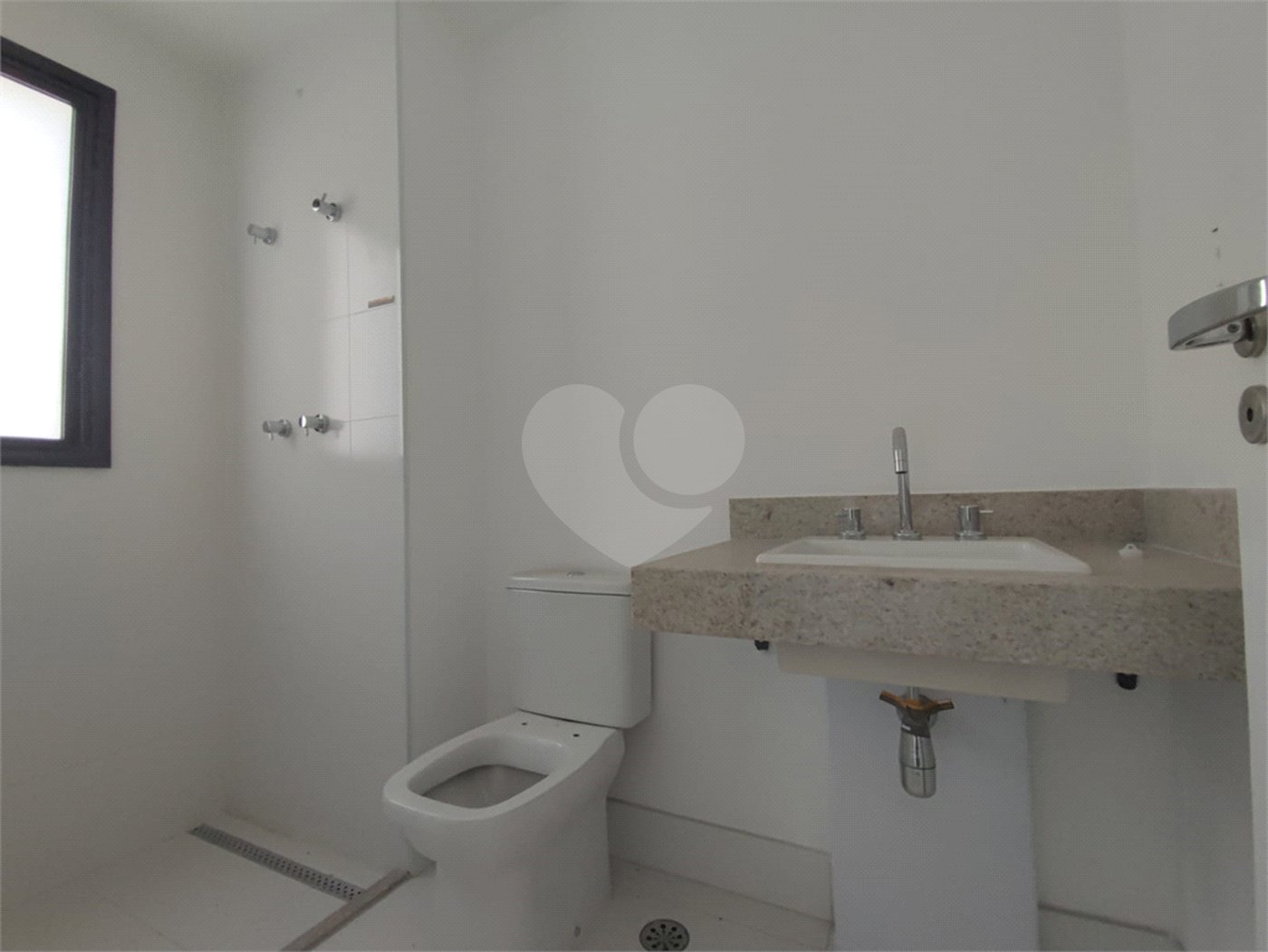 Apartamento à venda com 4 suítes em Jardim Leonor, São Paulo, SP