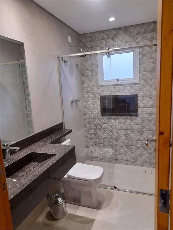 Sobrado à venda com 4 suítes em Água Branca, São Paulo, SP