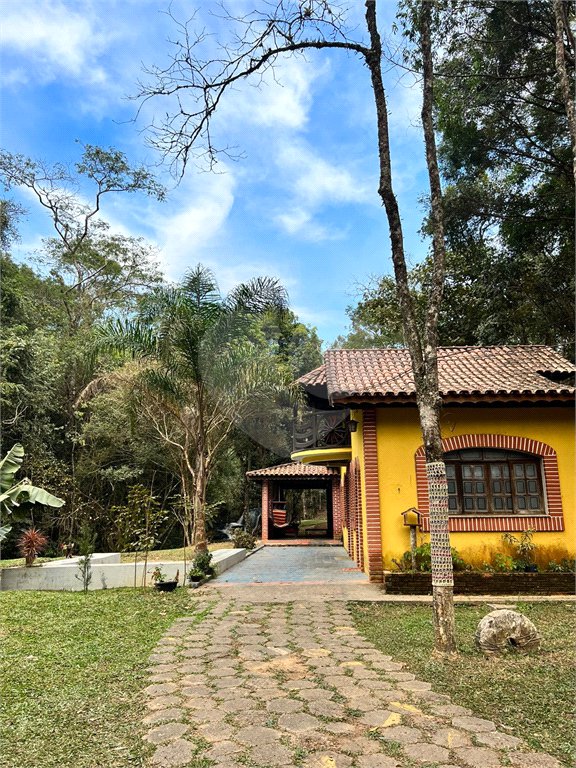 Sítio à venda com 4 quartos, sendo 1 suíte,  em Moinho, Nazaré Paulista, SP