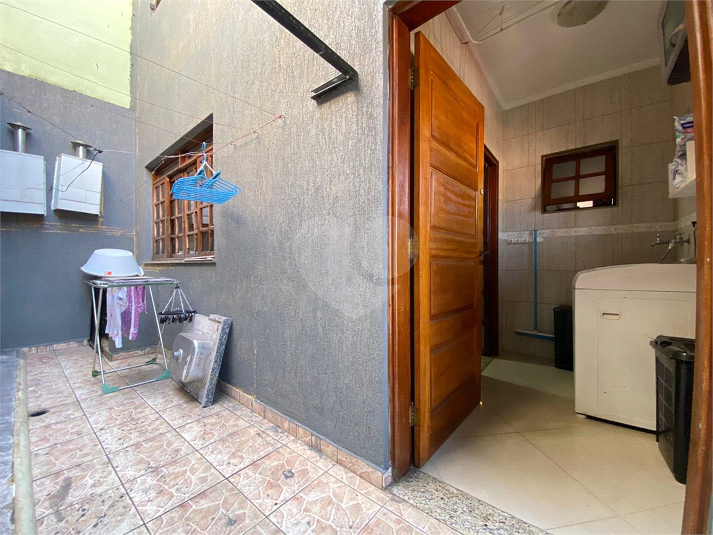 Sobrado à venda com 6 quartos, sendo 2 suítes,  em Vila Mazzei, São Paulo, SP