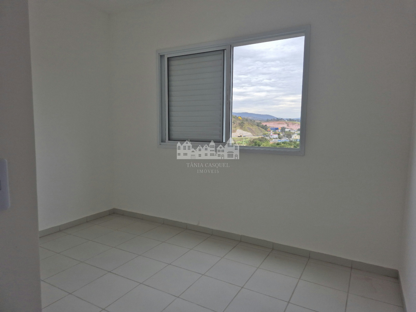 Apartamento para alugar com 3 quartos, sendo 1 suíte, em Jardim das Palmeiras, Atibaia, SP
