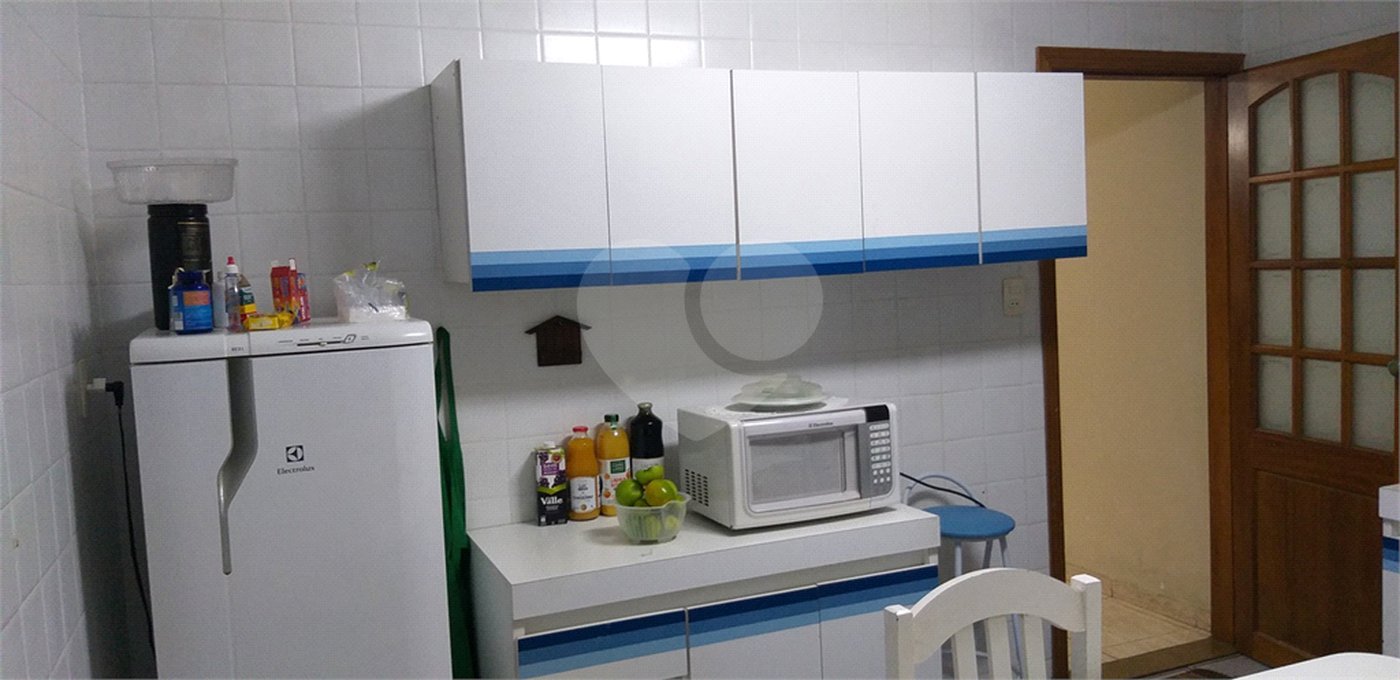Sobrado à venda com 3 quartos em Vila Irmãos Arnoni, São Paulo, SP