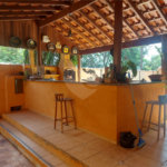 Casa térrea com piscina no Residencial Samambaia.