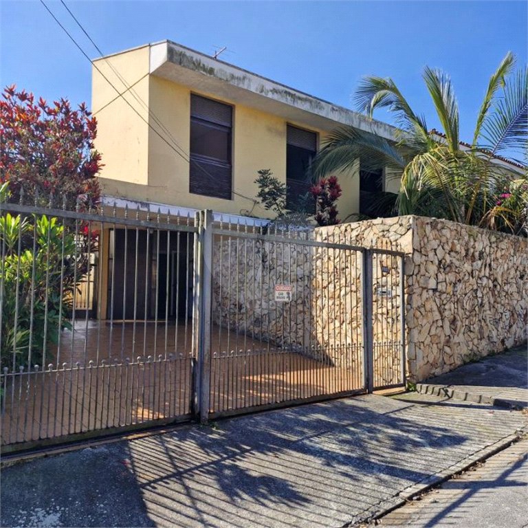 Casa à venda com 4 quartos, sendo 1 suíte, em Jardim Consórcio, São Paulo, SP
