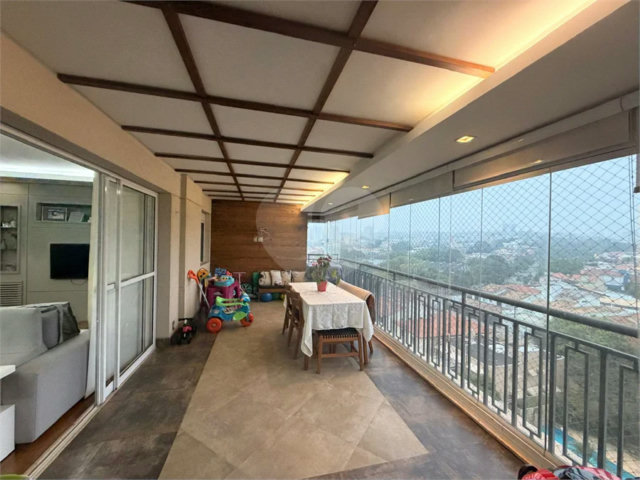 Apartamento à venda com 4 quartos, sendo 3 suítes,  em Campo Grande, São Paulo, SP