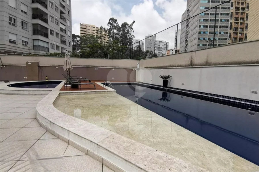 Apartamento à venda com 3 quartos, sendo 1 suíte, em Morumbi, São Paulo, SP