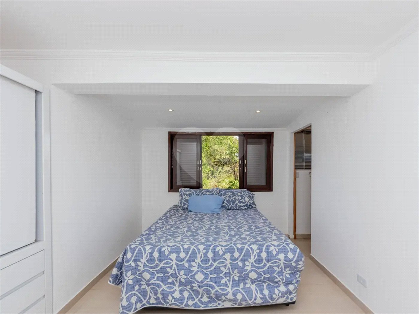 Casa à venda ou para alugar com 5 quartos, sendo 3 suítes, em Chácara Pavoeiro, Cotia, SP