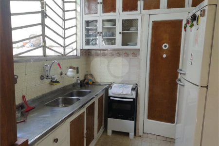 Casa de Vila à venda com 5 quartos, sendo 1 suíte,  em Alto da Boa Vista, São Paulo, SP