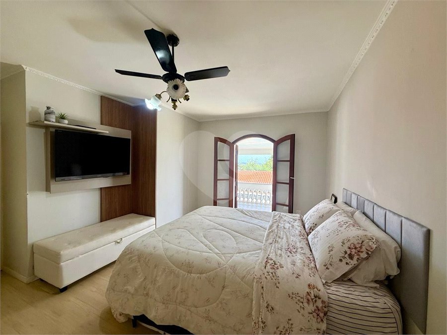 Casa à venda com 4 quartos, sendo 2 suítes,  no condomínio Morada da Lua, Vinhedo - SP
