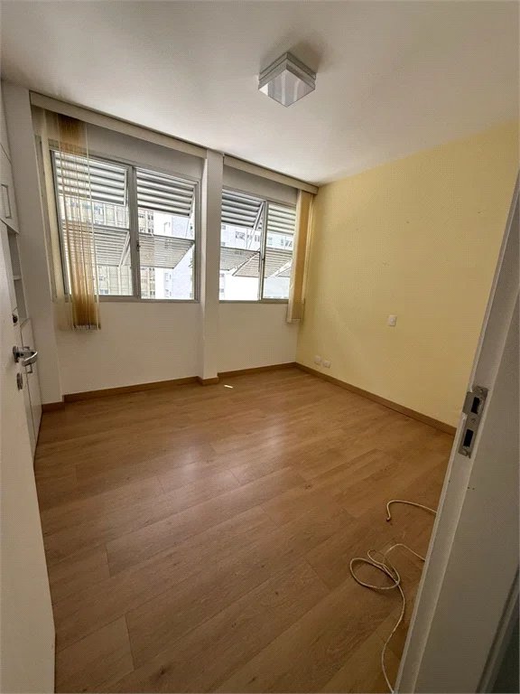 Triplex à venda ou para alugar com 3 suítes em Vila Suzana, São Paulo, SP
