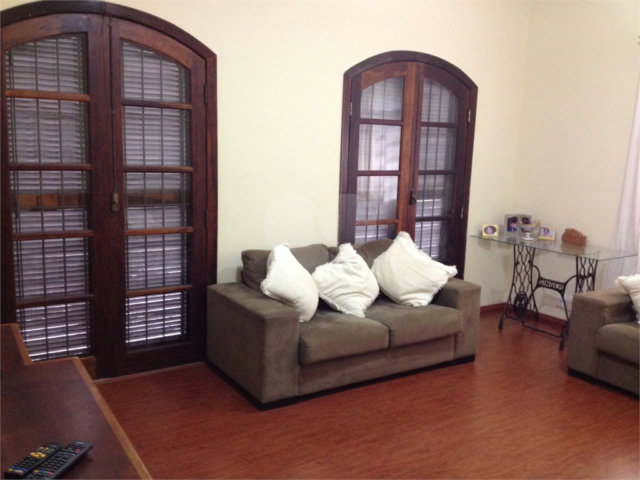 Chácara à venda com 3 quartos, sendo 1 suíte,  no Centro, Bom Jesus dos Perdões, SP
