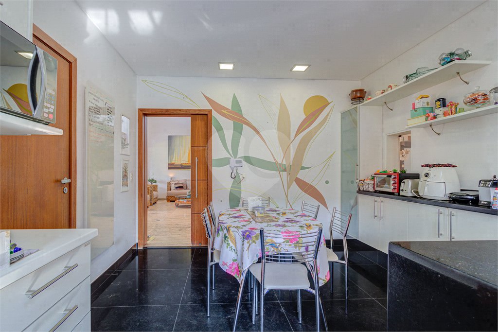 Casa de Vila à venda com 4 suítes em Jardim Hípico, São Paulo, SP