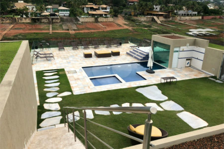 Condomínio à venda com 6 quartos, sendo 5 suítes, no Centro, Capitólio, MG