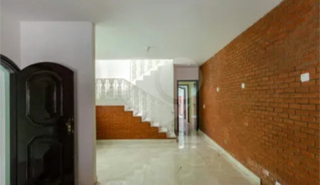 Sobrado à venda ou para alugar com 3 quartos, sendo 1 suíte, em Conjunto Residencial Vista Verde, São Paulo, SP