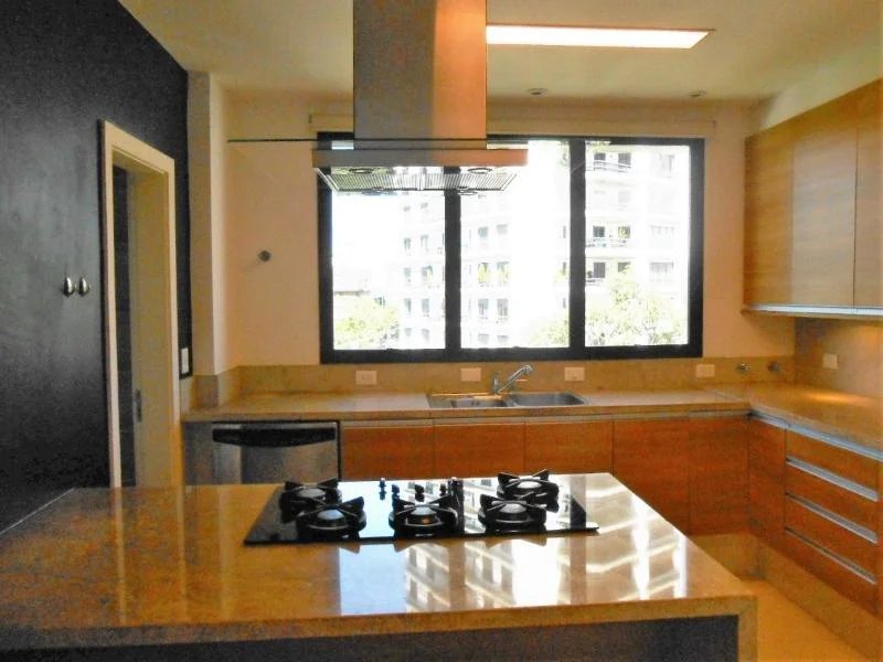 Apartamento à venda com 4 suítes em Vila Suzana, São Paulo, SP