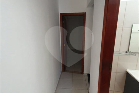 Sobrado à venda ou para alugar com 2 quartos em Vila Marieta, São Paulo, SP