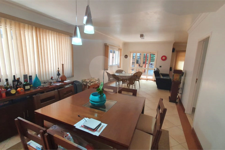 Casa à venda com 3 quartos, sendo 2 suítes, no condomínio Cond Jardim Itatinga, São Paulo - SP