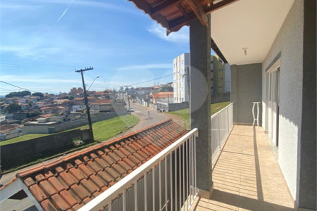 Casa à venda com 2 quartos, sendo 1 suíte, em Jardim Alvinópolis, Atibaia, SP