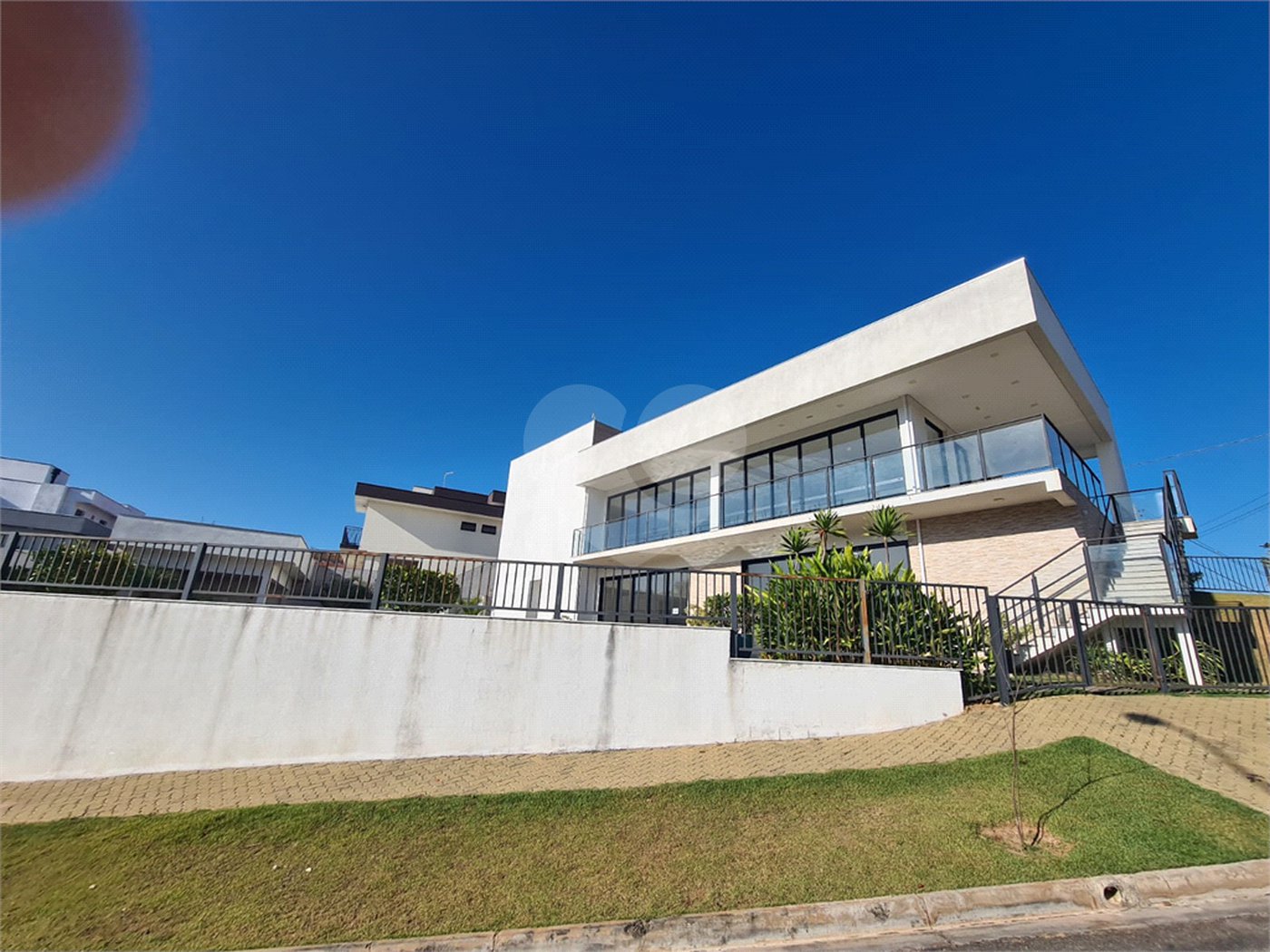Casa à venda com 3 suítes no condomínio Reserva dos Jatobás, Louveira - SP