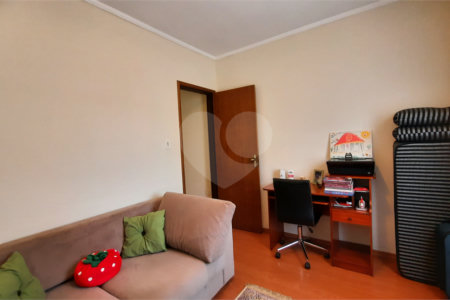 Sobrado à venda com 3 quartos, sendo 1 suíte, em Jardim Marajoara, São Paulo, SP