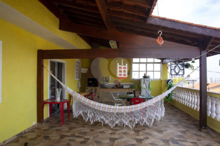 Casa à venda com 5 quartos, sendo 2 suítes, em Parque Continental Ii, Guarulhos, SP
