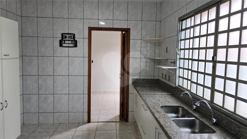 Casa à venda com 2 quartos, sendo 1 suíte, em Vila Suconasa, Araraquara, SP
