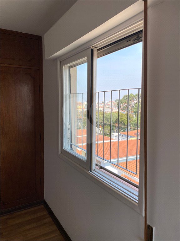Sobrado à venda com 3 quartos, sendo 1 suíte, em Vila Paulicéia, São Paulo, SP