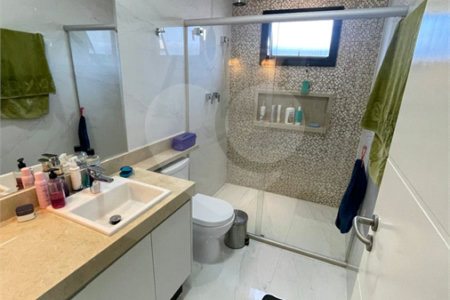 Casa à venda com 3 suítes no condomínio Mônaco, São José dos Campos - SP