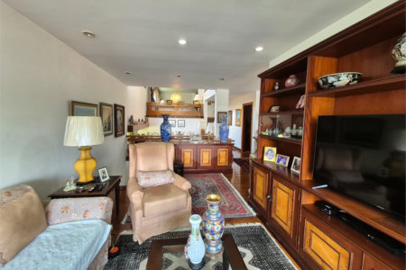 Casa de Vila à venda ou para alugar com 4 quartos, sendo 2 suítes,  em Jardim Leonor, São Paulo, SP