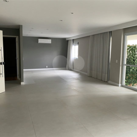 Apartamento à venda com 3 suítes em Vila Andrade, São Paulo, SP
