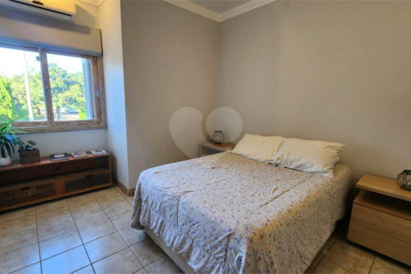 Casa à venda com 4 quartos, sendo 2 suítes, no condomínio Residencial Jardim Primavera, Louveira - SP