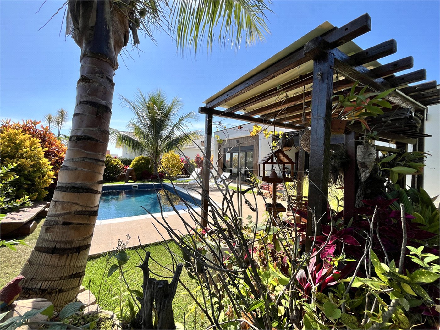 Casa à venda com 3 suítes no condomínio Village Ipanema 1, Araçoiaba da Serra - SP