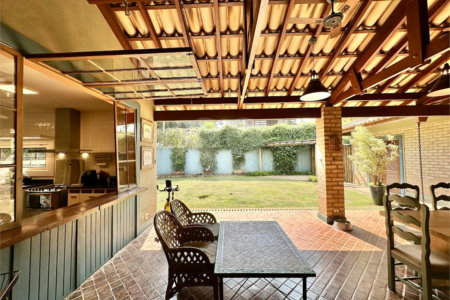 Casa à venda com 4 suítes no condomínio Parque das Artes, Embu das Artes - SP