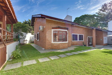 Casa Térrea à venda com 3 quartos, sendo 1 suíte, em Interlagos, São Paulo, SP