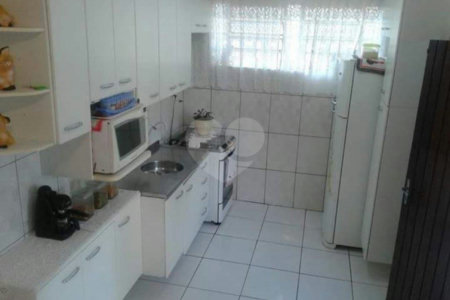 Casa Térrea à venda com 4 quartos em Vila Mazzei, São Paulo, SP